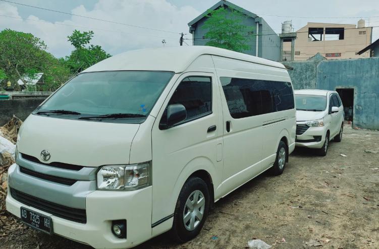 Sewa Hiace Jogja 2025 Murah + Sopir | Mulai Rp 1,3 Jt/Hari