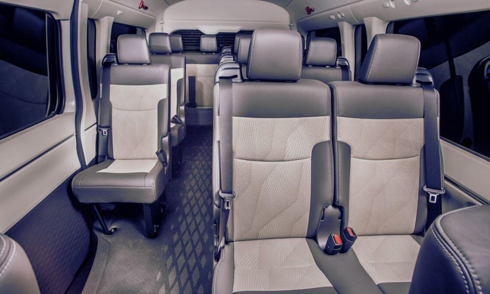 interior mobil hiace 14 seat