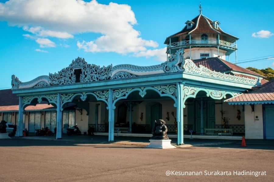 paket wisata solo 3 hari 2 malam di kraton surakarta