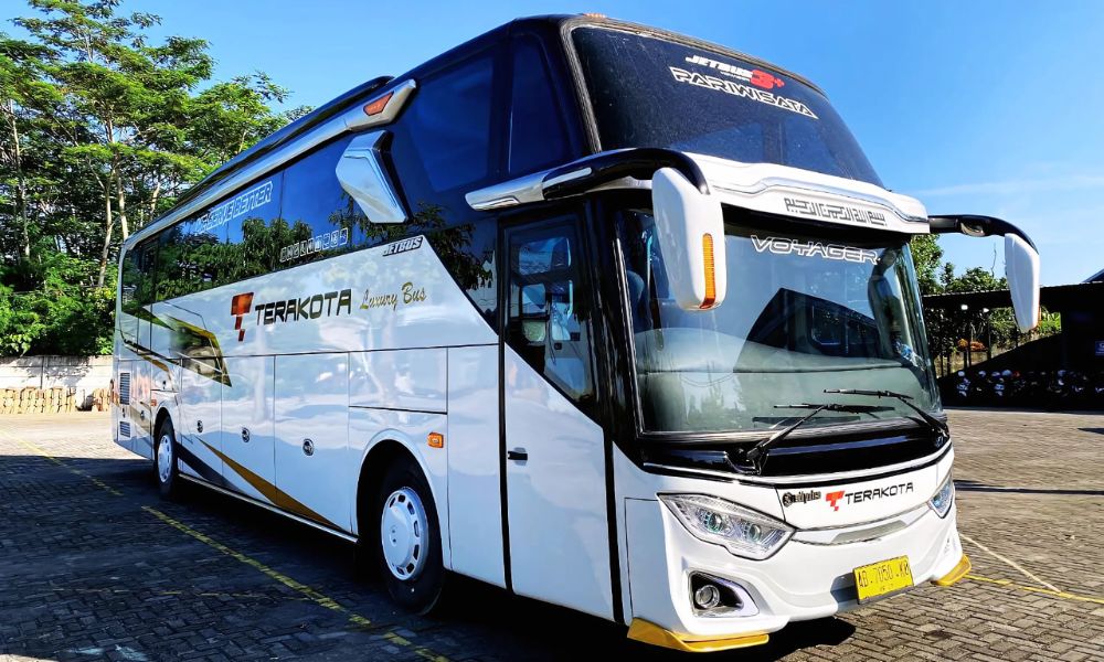 sewa bus luxury jogja