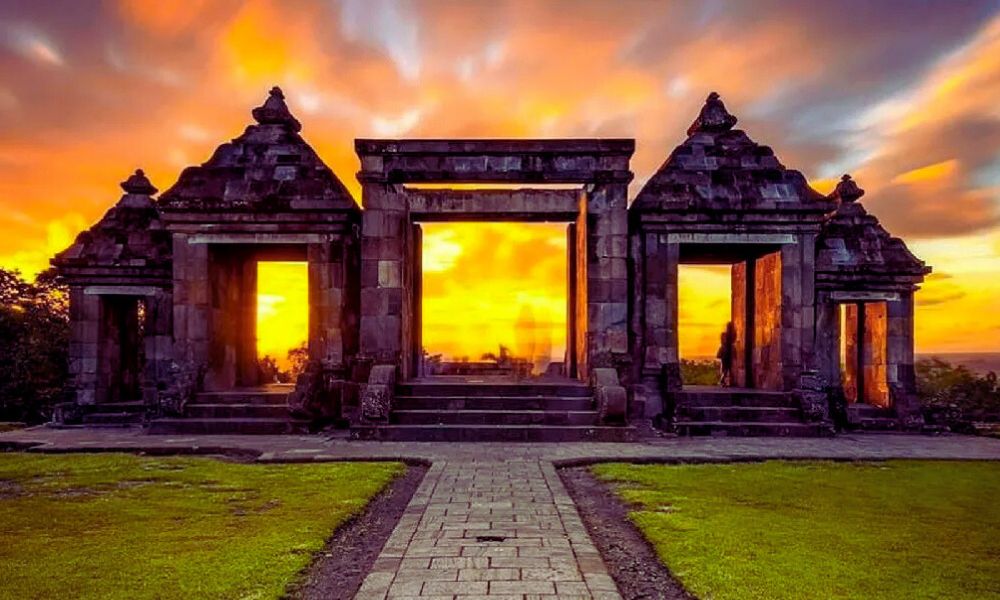 sunset di tebing breksi jogja