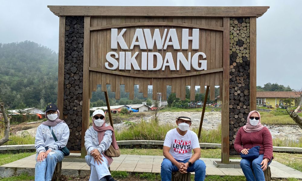 sewa mobil ke kawah sikidang dieng